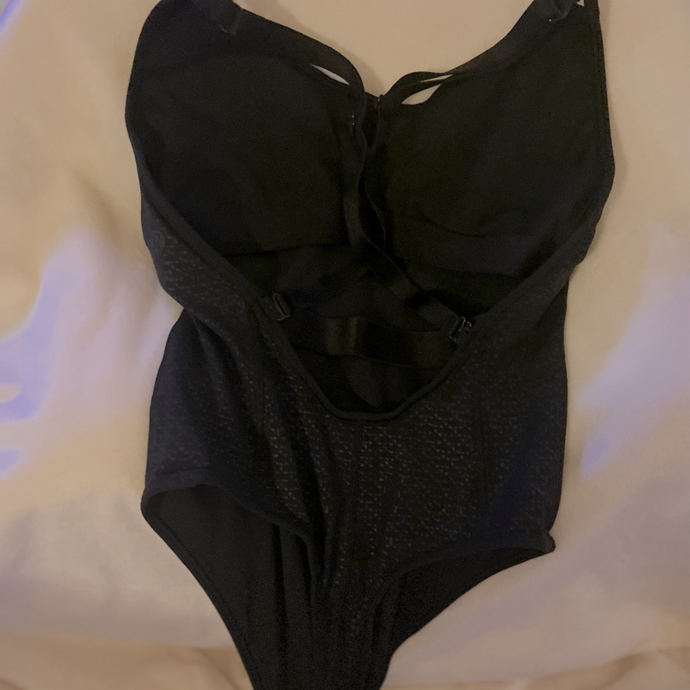 Lulumon thong body suit